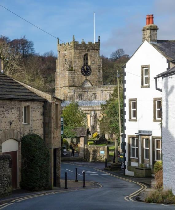 Charming, Wonderfully Cosy One Bedroom Apartment Giggleswick Exterior photo